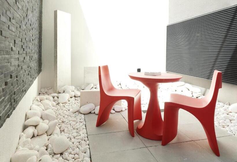 هتل Alif Avenidas