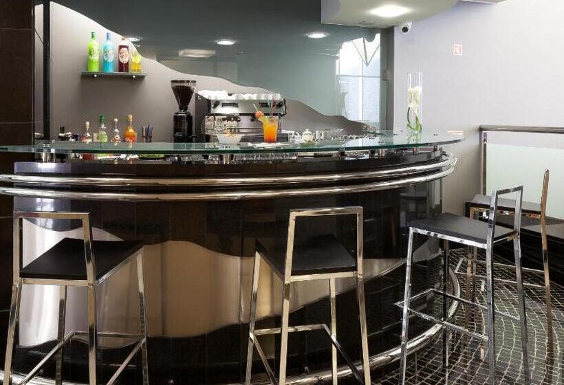 هتل Alif Avenidas