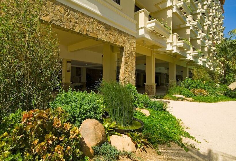 Hotelli Costabella Tropical Beach