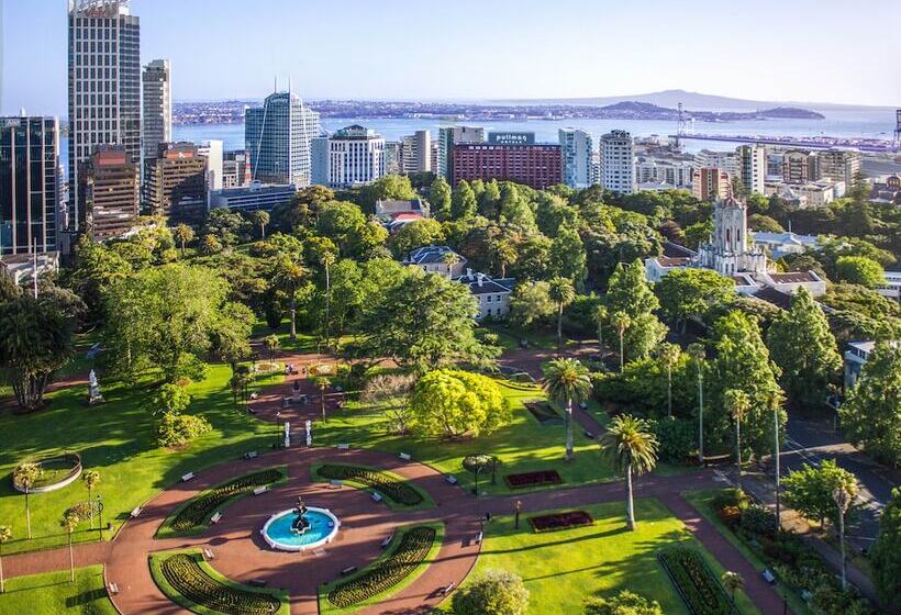 Pullman Auckland Hotel & Apartments