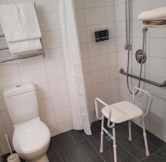 Elms Christchurch, Ascend Hotel Collection