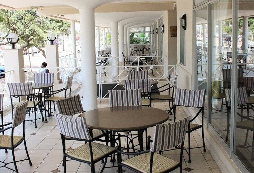 هتل The Balmoral   Halaal