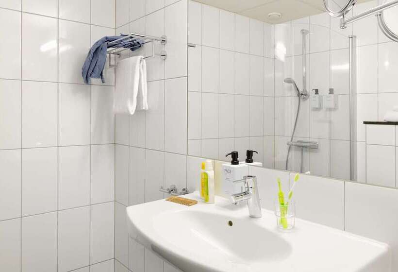 هتل Scandic Helsingborg Nord