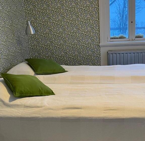 فندق Stf Tre Björnar B&b