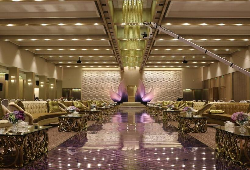 هتل Carlton Al Moaibed