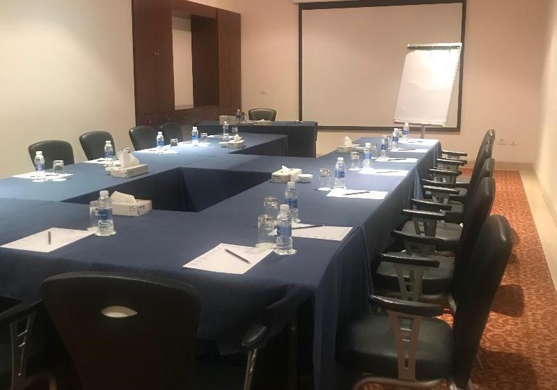 هتل Carlton Al Moaibed