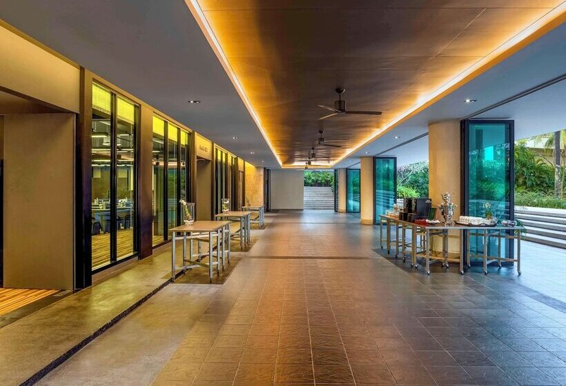 هتل Pullman Phuket Karon Beach Resort