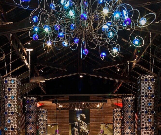هتل The Slate Phuket