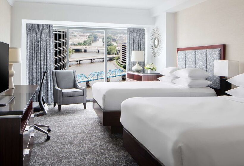 هتل Amway Grand Plazacurio Collection By Hilton