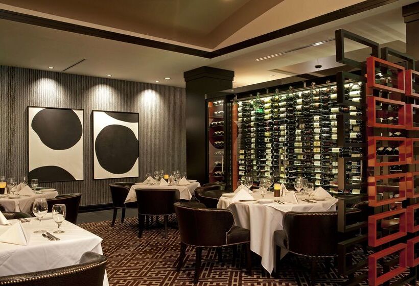 هتل Amway Grand Plazacurio Collection By Hilton