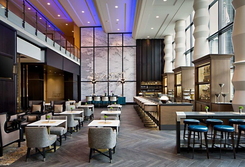 هتل Amway Grand Plazacurio Collection By Hilton
