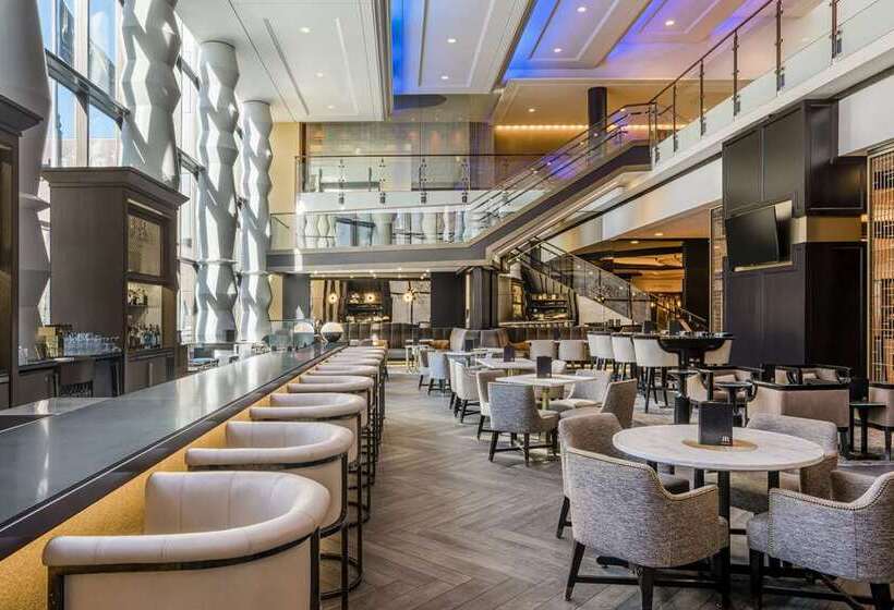هتل Amway Grand Plazacurio Collection By Hilton