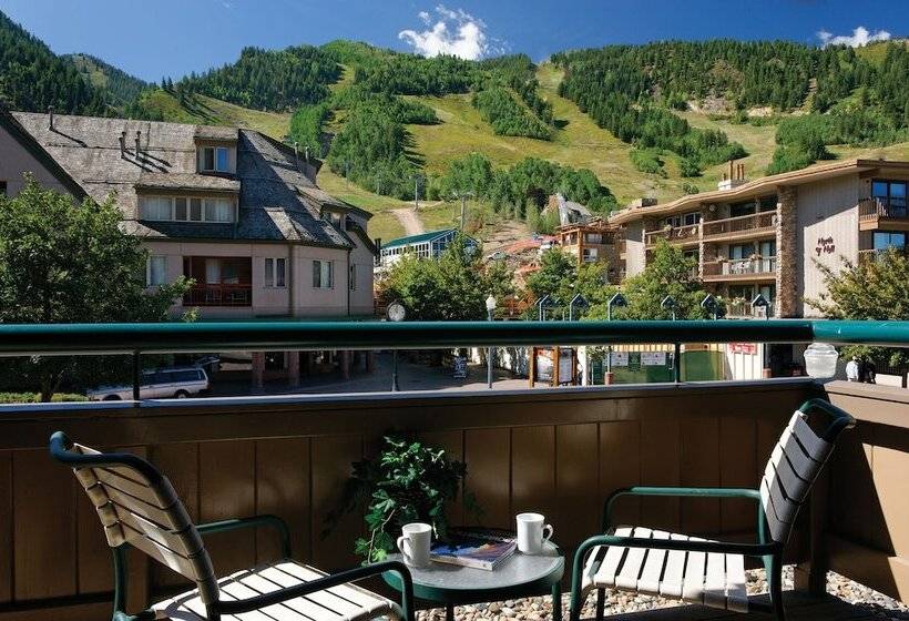 هتل Aspen Square Condominium