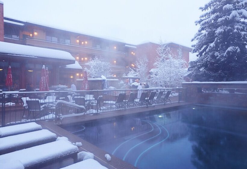 هتل Aspen Square Condominium