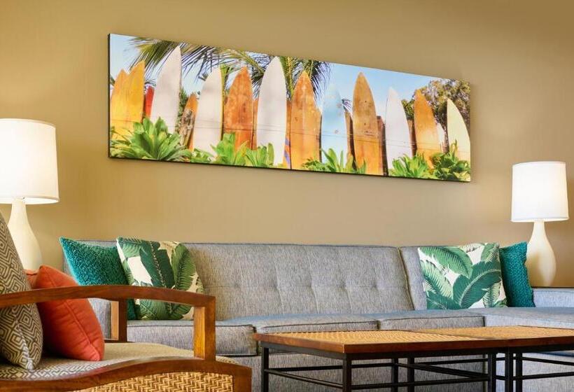 בית מלון כפרי Aston Waikiki Beach Tower