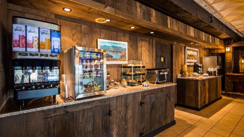 فندق Best Western Adirondack Inn