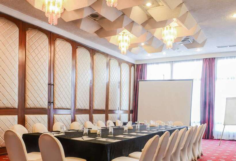 Golden Tulip Hotel Flamenco Cairo