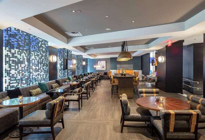 هتل Hilton Boston Back Bay