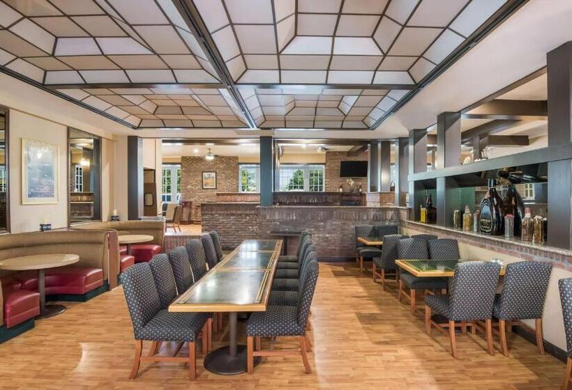 Surestay Plus Hotel By Best Western Reno Airport