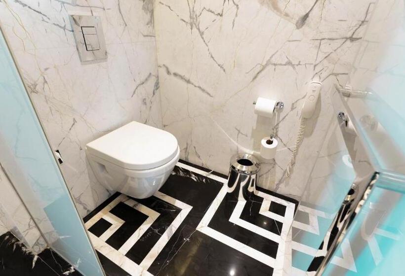 ホテル The Marmara Taksim