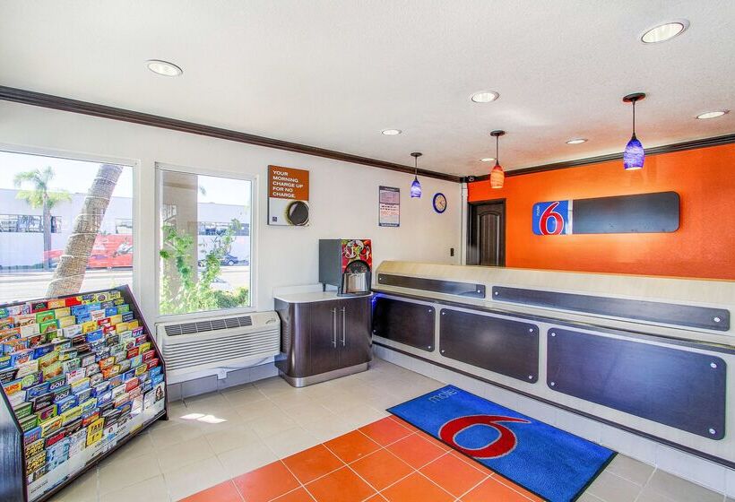 Motel 6 San Diego, Ca Airport Harbor