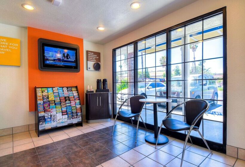 Motel 6pomona, Ca  Los Angeles