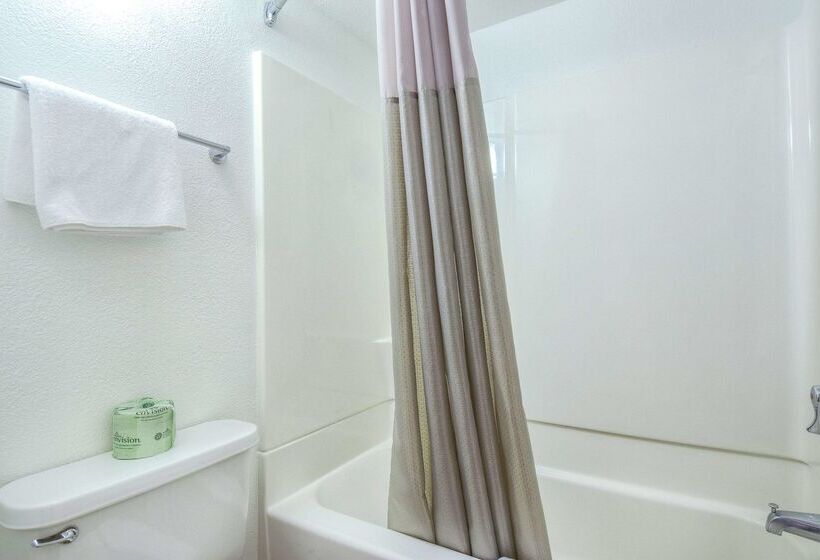 Motel 6pomona, Ca  Los Angeles