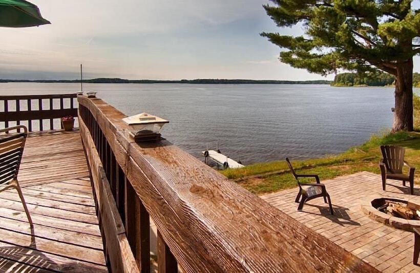 Мотель Centerstone Resort Lake Aire