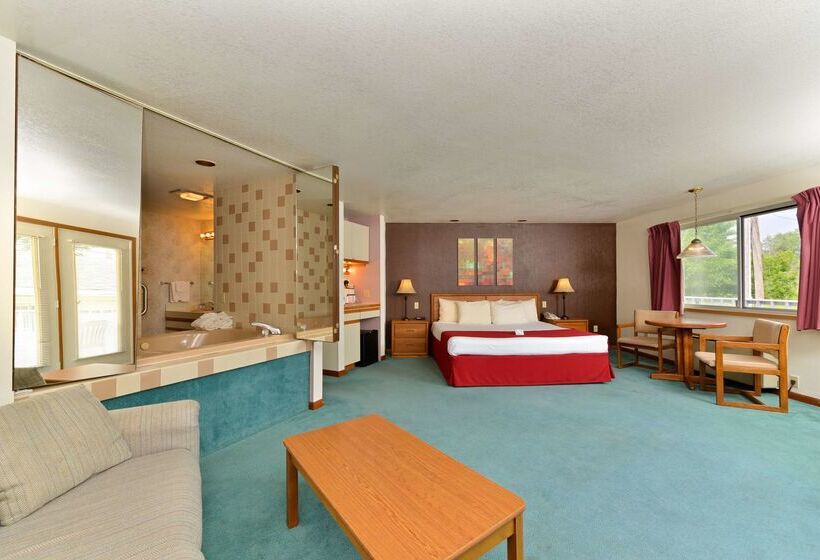 هتل Americas Best Value Inn Mackinaw City
