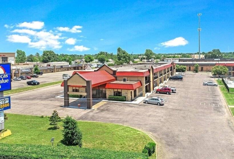 בית מלון כפרי Americas Best Value Inn Paris