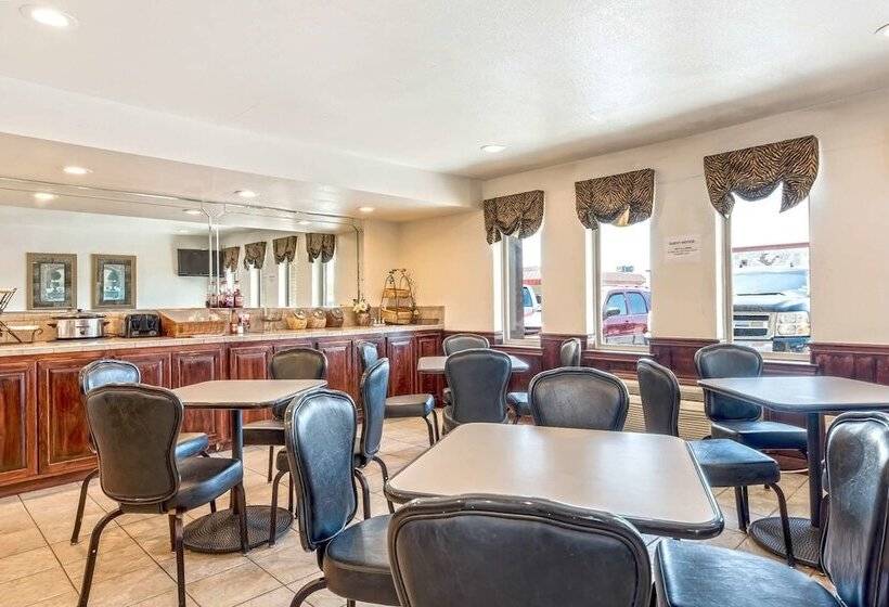 בית מלון כפרי Americas Best Value Inn Paris