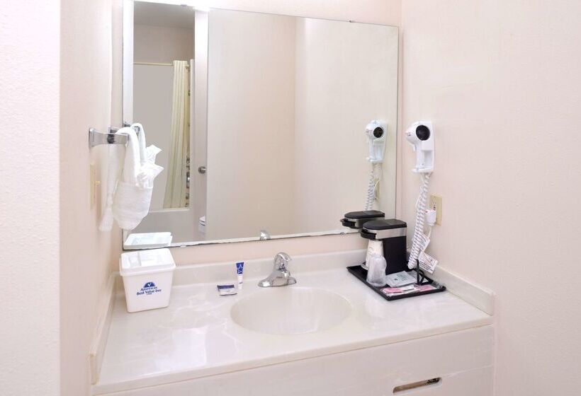 ホテル Americas Best Value Inn Sullivan