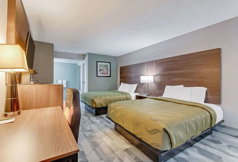 هتل Quality Inn