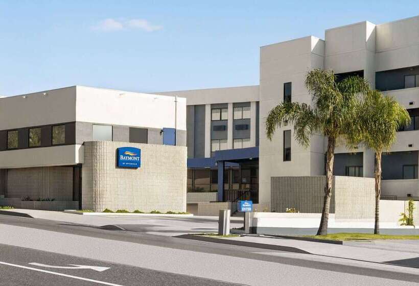 בית מלון כפרי Baymont By Wyndham Monterey Park
