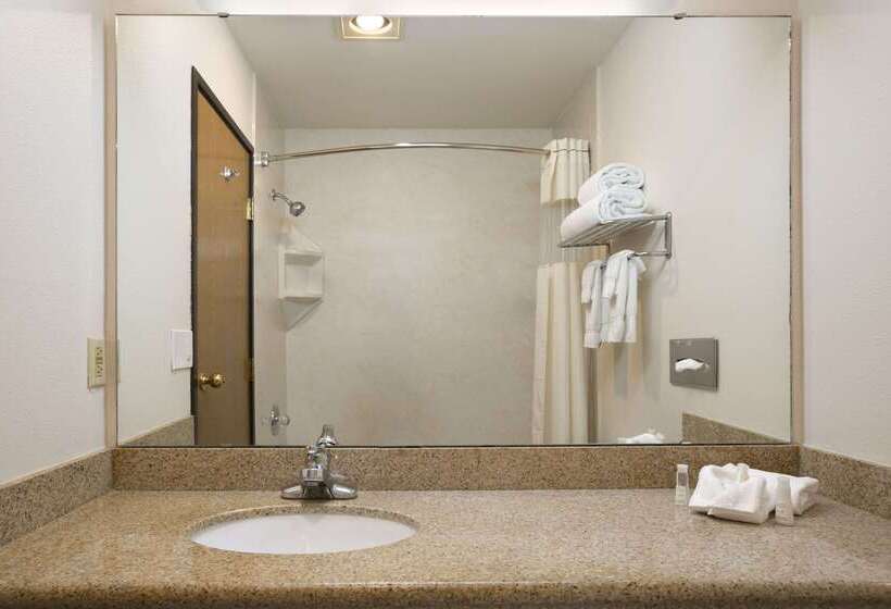 فندق Baymont By Wyndham Seattle/kirkland Wa