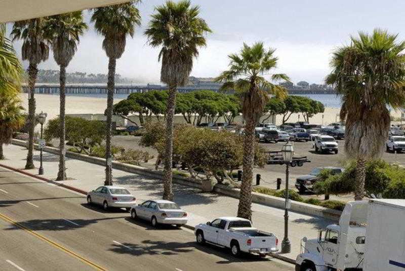 هتل Beachside Inn