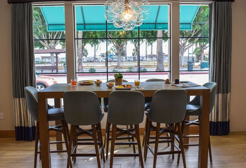 هتل Beachside Inn