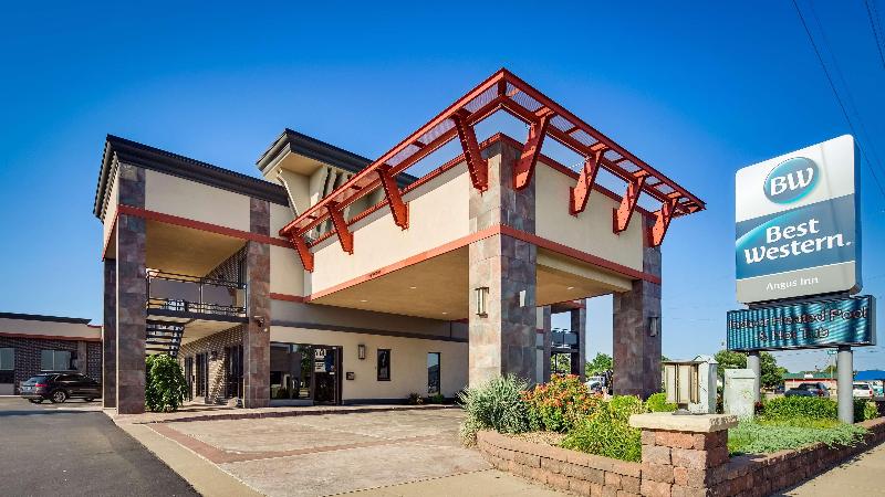 בית מלון כפרי Best Western Angus Inn