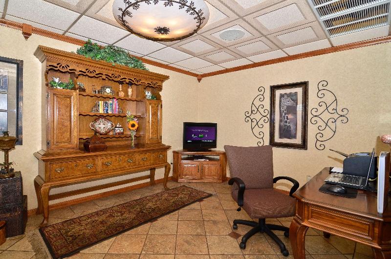 בית מלון כפרי Best Western Angus Inn