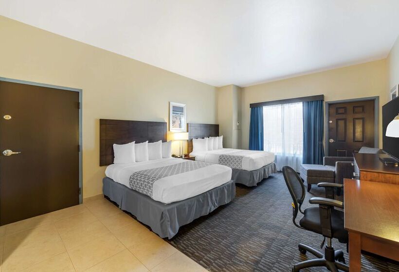 בית מלון כפרי Best Western Naples Plaza
