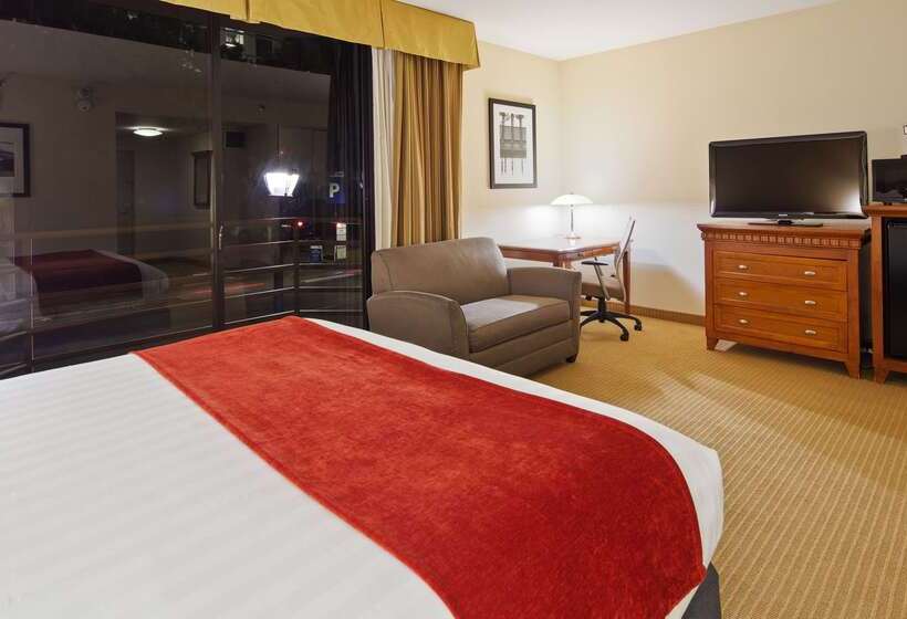 هتل Best Western Plus Bayside Inn