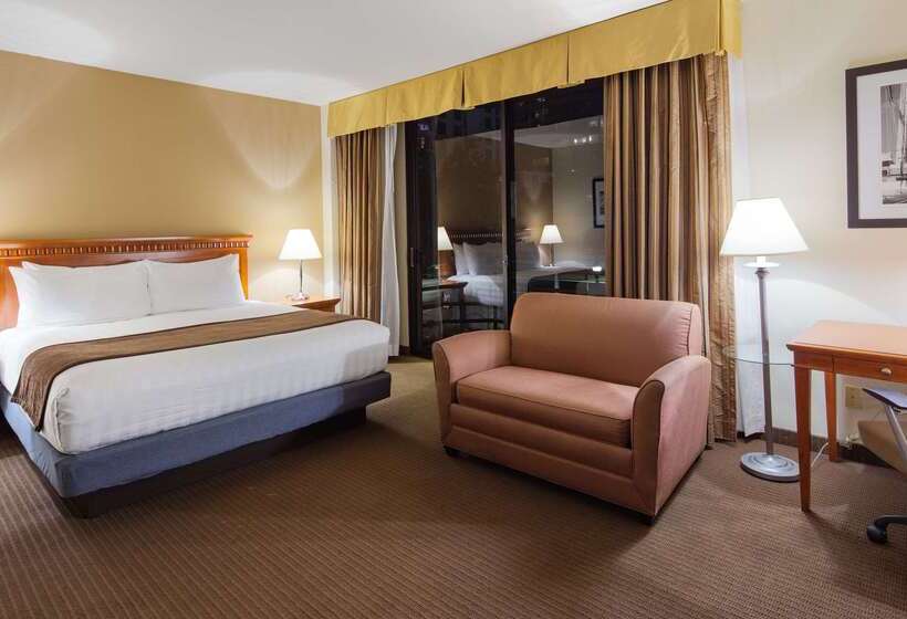 هتل Best Western Plus Bayside Inn