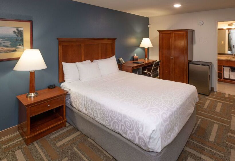 هتل Best Western Plus Clocktower Inn