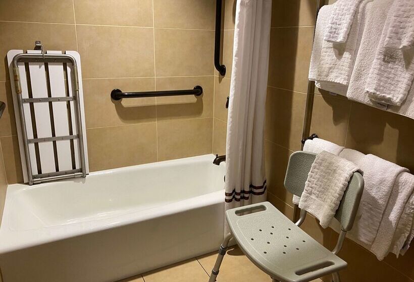 هتل Best Western Plus Greenwell Inn