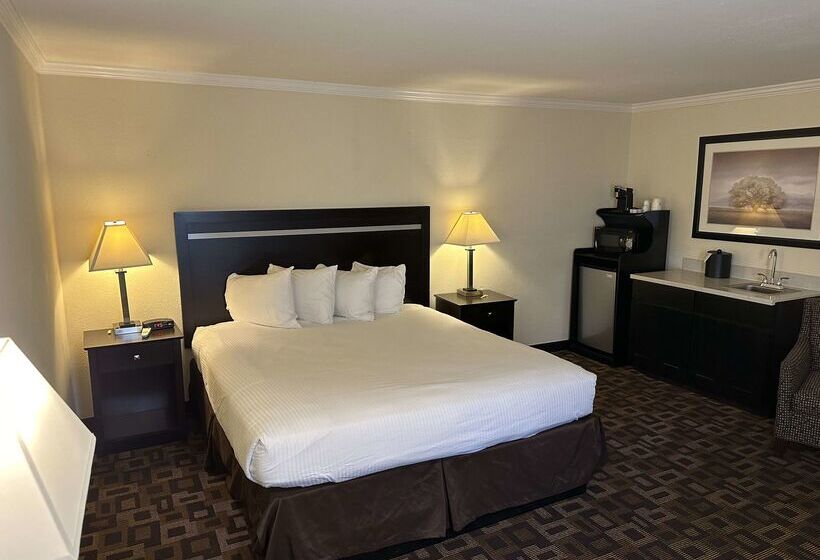 בית מלון כפרי Best Western Plus Inn Of Hayward