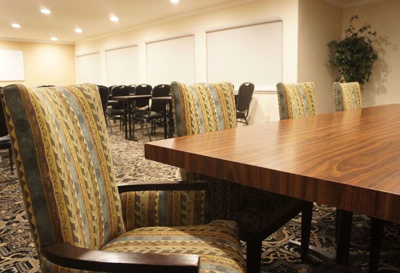 בית מלון כפרי Best Western Plus Inn Of Hayward
