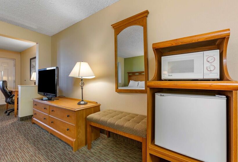 هتل Best Western Plus Kings Inn And Suites