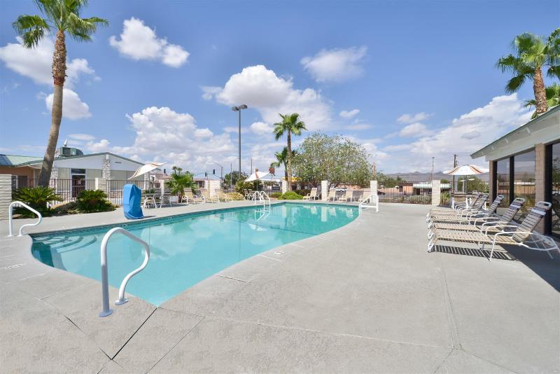 هتل Best Western Plus Kings Inn And Suites