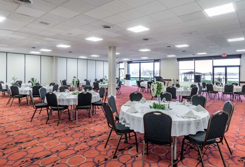 فندق Best Western Plus Lake Front
