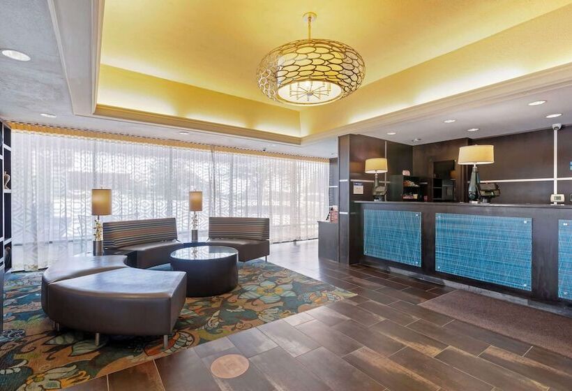 هتل Best Western Plus Midwest Inn
